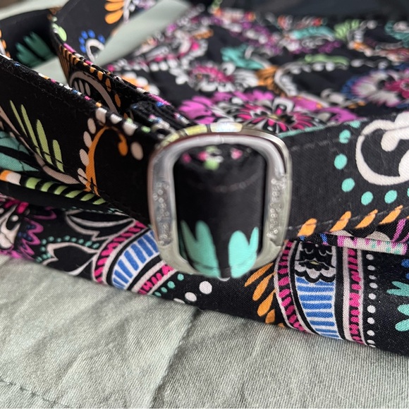 NWT Vera Bradley Mailbag Crossbody Purse Bandana Swirl Retired Design - Picture 5 of 9